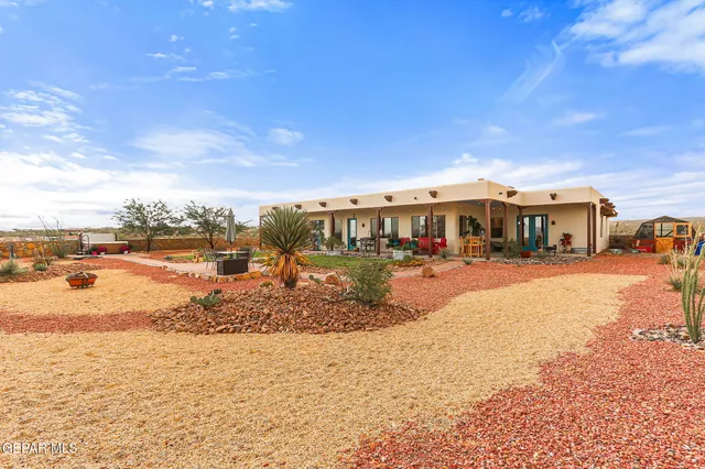 $690,000 | 5890 Quesenberry Lane, Las Cruces, NM 88007
