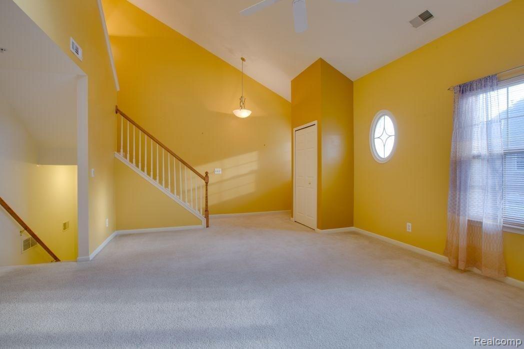 16968 Farmington Road, Unit 14 Livonia, MI 48154 - Photo 5 of 26 Great Room