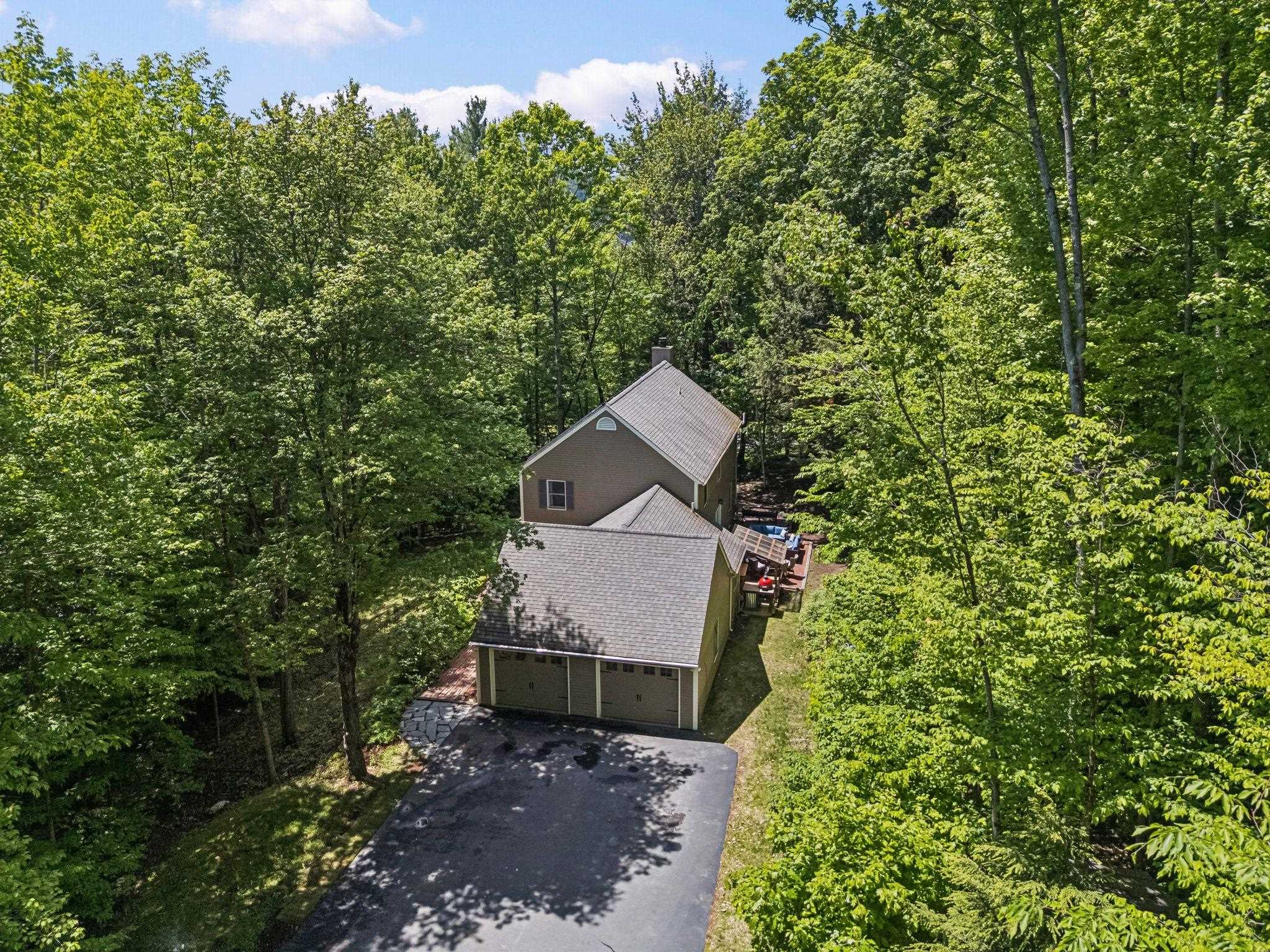 408 Morgan Road Hartford, VT 05059 - Photo 3 of 50