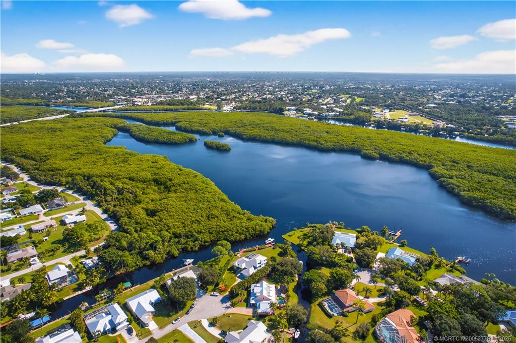 802 Southeast Portage Avenue Port St. Lucie, FL 34984 - Photo 5 of 48