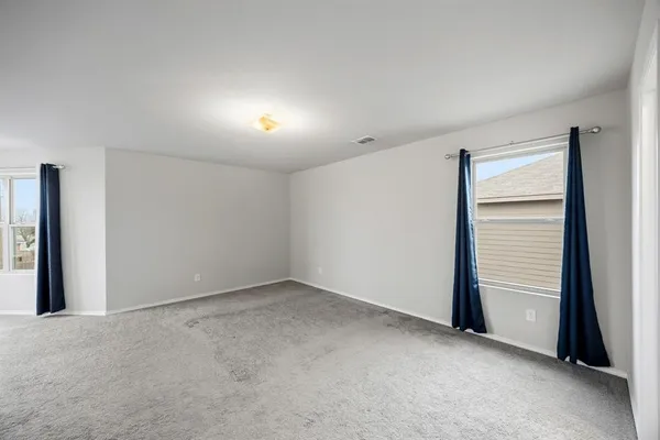 $2,300 | 1305 Benwick Drive, Van Alstyne, TX 75495