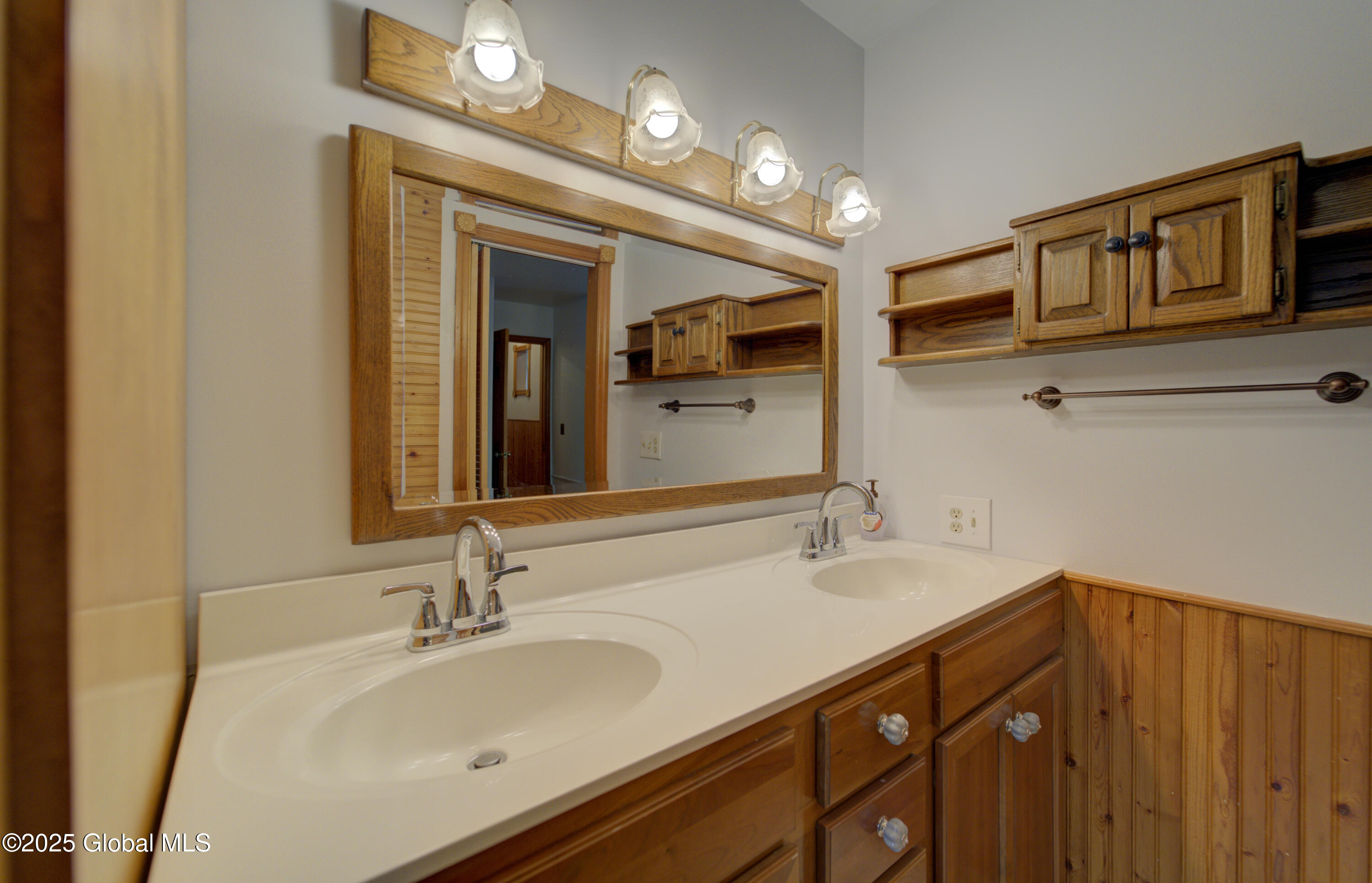 2854 River Road Melrose, NY 12121 - Photo 29 of 54 032