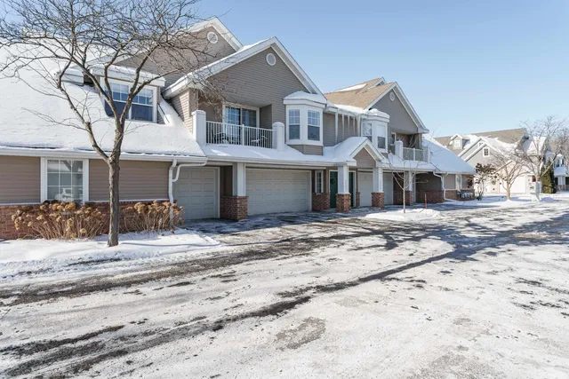 $345,000 | 3282 Stonecreek Drive, Madison, WI 53719