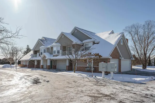 $345,000 | 3282 Stonecreek Drive, Madison, WI 53719