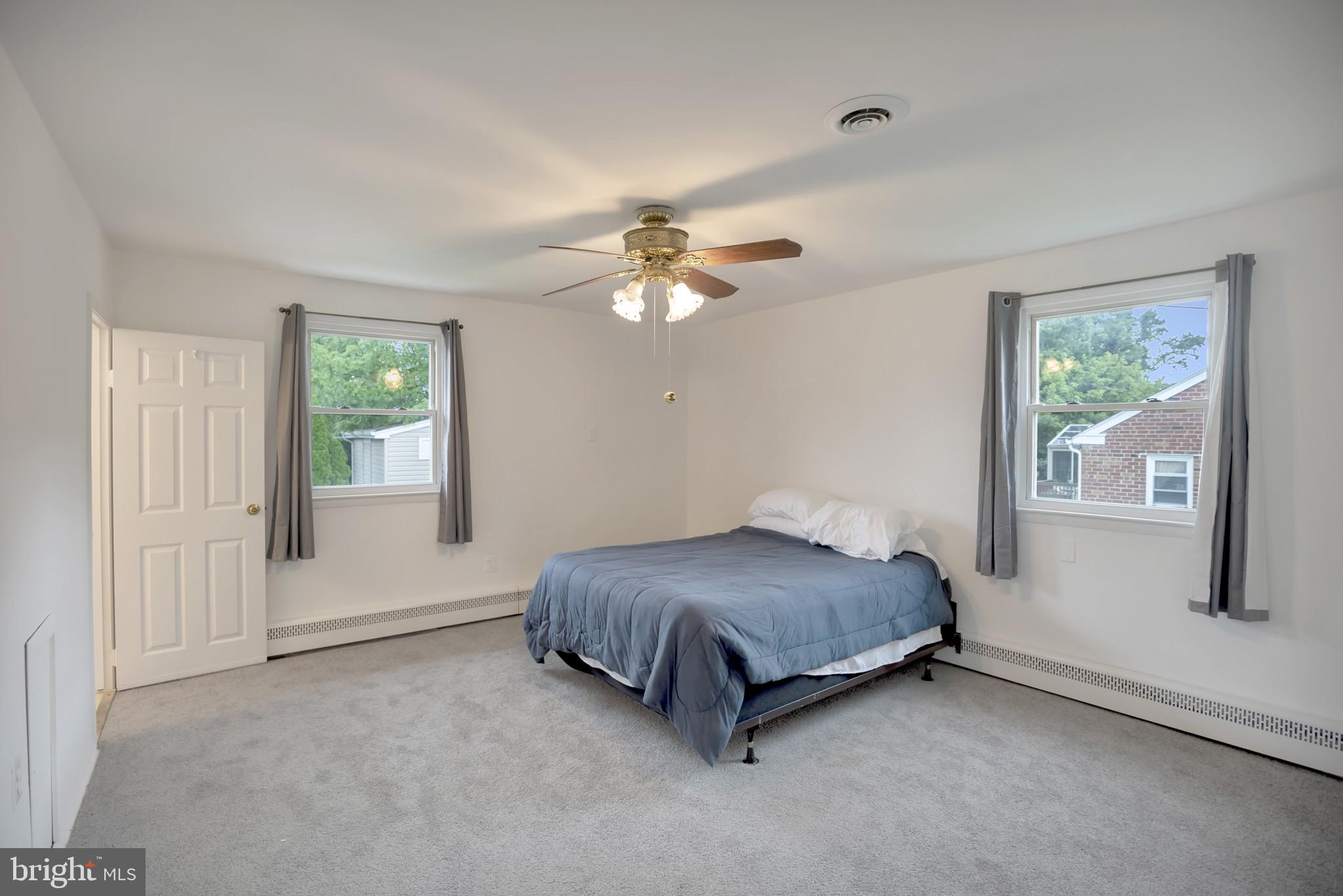 10829 Knights Road Philadelphia, PA 19154 - Photo 23 of 31