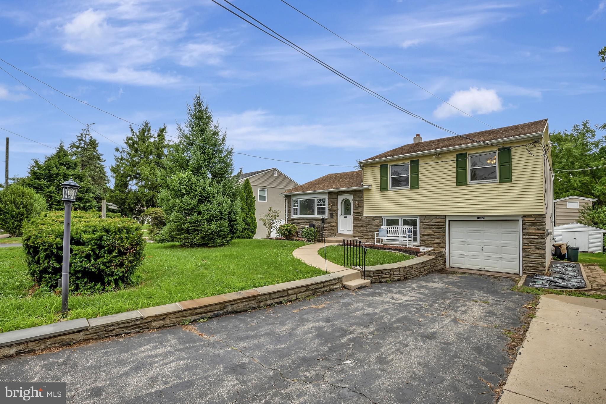 10829 Knights Road Philadelphia, PA 19154 - Photo 5 of 31