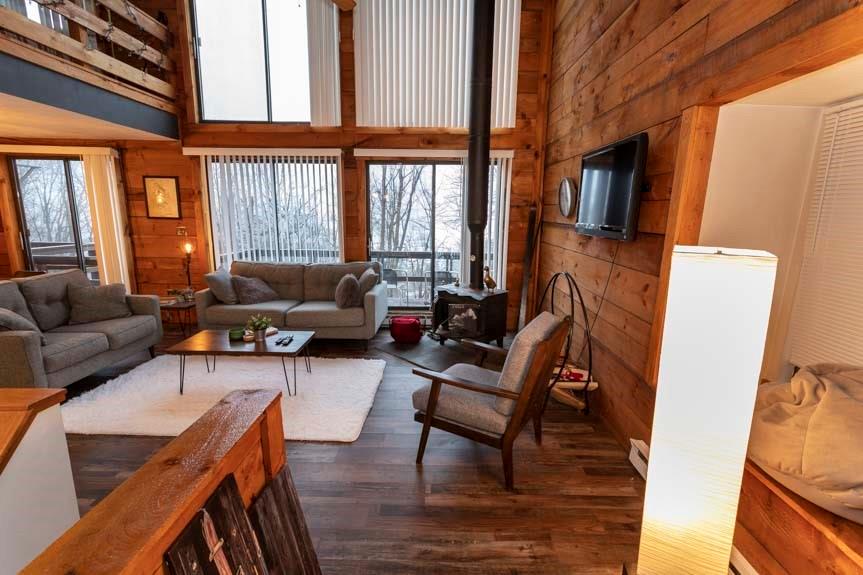 47 Valley View Road Hidden Valley, PA 15502 - Photo 6 of 25 Gallery Image 6