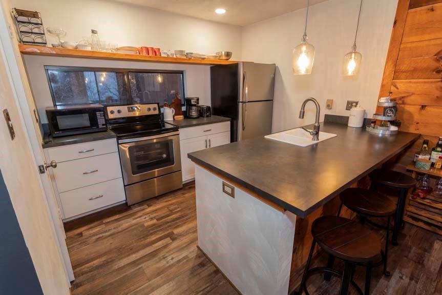 47 Valley View Road Hidden Valley, PA 15502 - Photo 9 of 25 Gallery Image 9