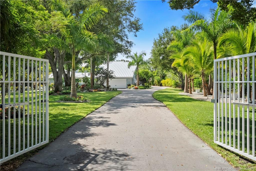 1850 Southwest Hackman Terrace Stuart, FL 34997 - Photo 6 of 100