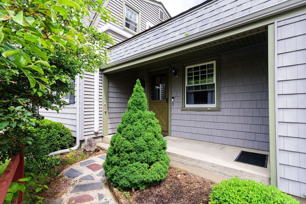 36 Cynthia Road Seekonk, MA 02771 - Photo 3 of 41