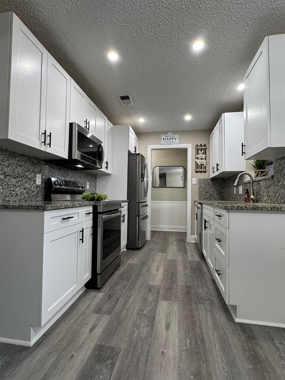 4 Finley Circle Krum, TX 76249 - Photo 6 of 40