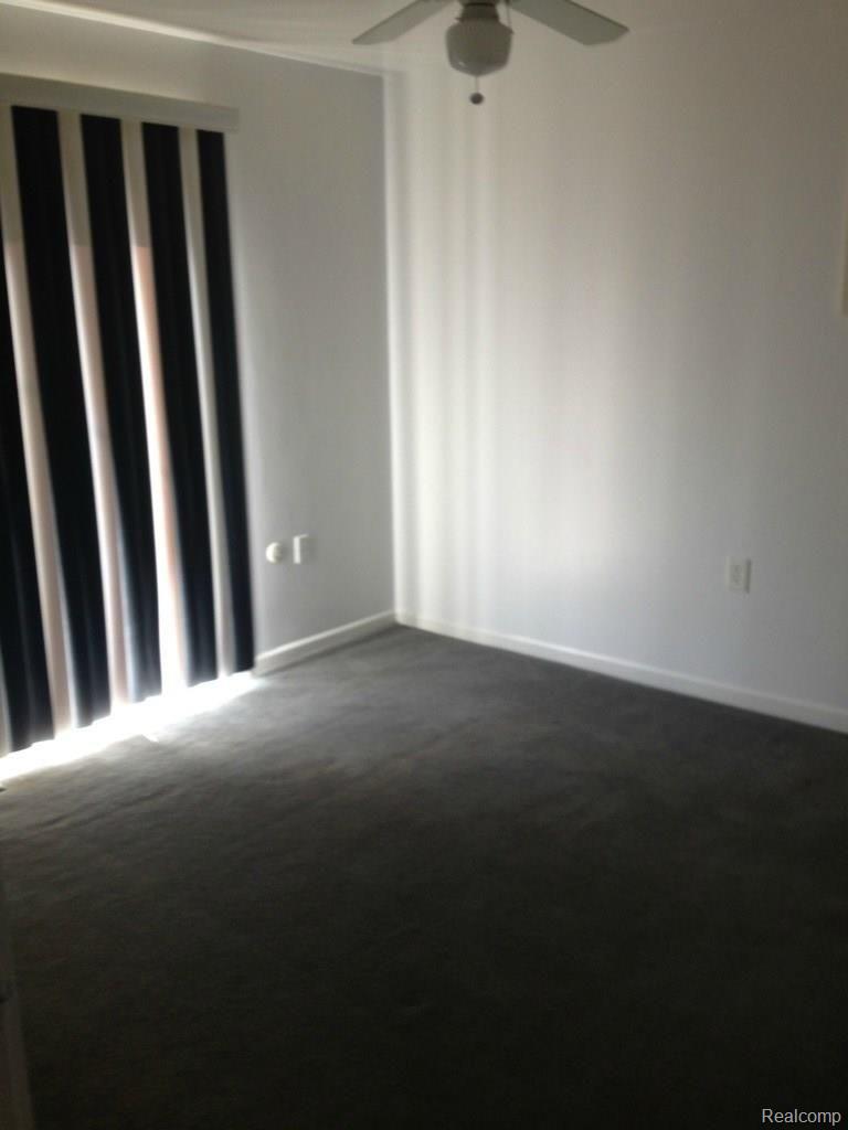 8921 Rackham Street Taylor, MI 48180 - Photo 5 of 8 IMG_0508.jpg