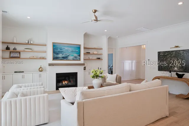 $950,000 | 61 Tuscarora Avenue, Beaufort, SC 29907