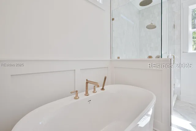 $950,000 | 61 Tuscarora Avenue, Beaufort, SC 29907