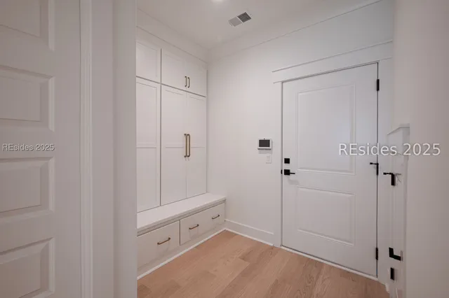 $950,000 | 61 Tuscarora Avenue, Beaufort, SC 29907