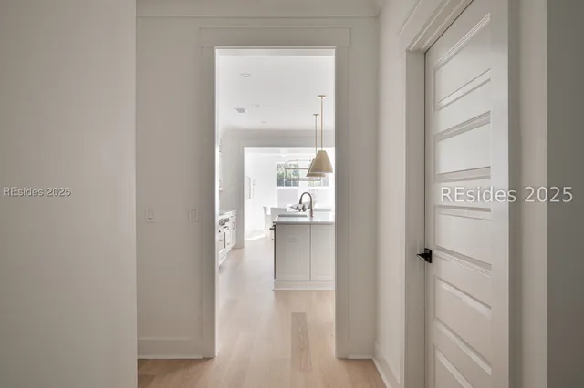 $950,000 | 61 Tuscarora Avenue, Beaufort, SC 29907