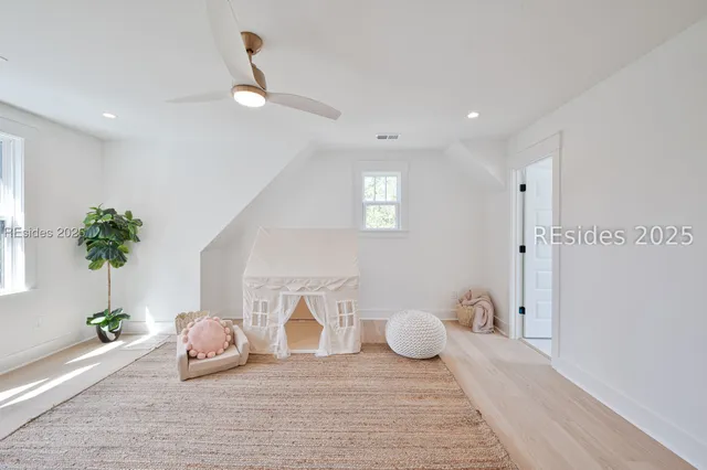 $950,000 | 61 Tuscarora Avenue, Beaufort, SC 29907