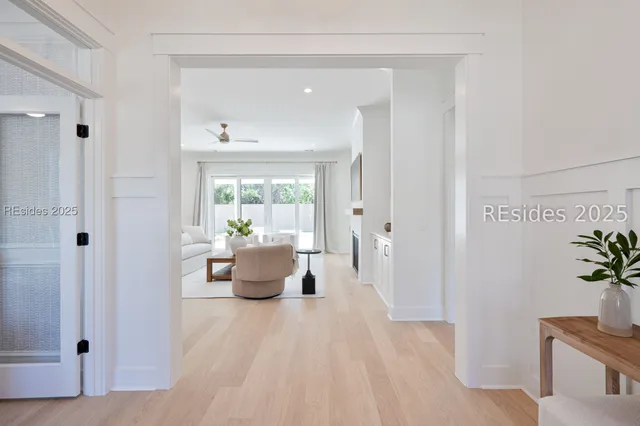 $950,000 | 61 Tuscarora Avenue, Beaufort, SC 29907