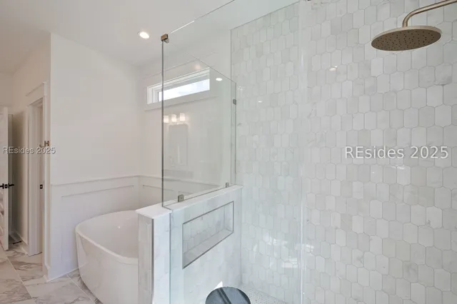 $950,000 | 61 Tuscarora Avenue, Beaufort, SC 29907