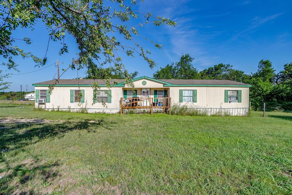 127 Lelon Lane Springtown, TX 76082 - Photo 7 of 31