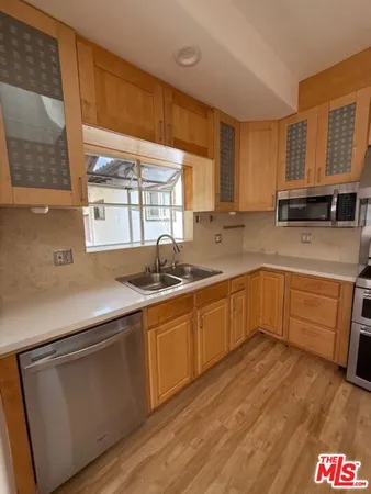 $5,950 | 4351 Allott Avenue, Sherman Oaks, CA 91423