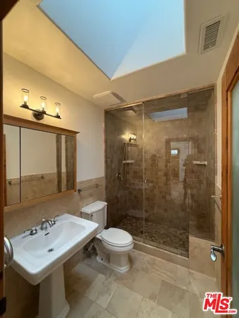 $5,950 | 4351 Allott Avenue, Sherman Oaks, CA 91423