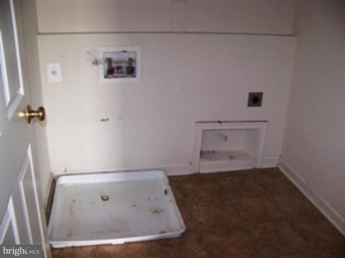 4 Gallery Road Stafford, VA 22554 - Photo 8 of 21 view of a bathtub in a bathroom