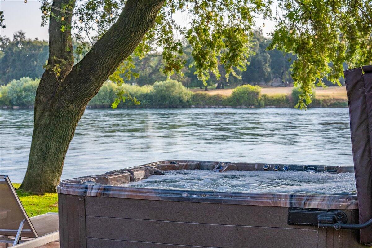 6681 Riverside Drive Redding, CA 96001 - Photo 12 of 124 088-6681 Riverside Dr - E-32