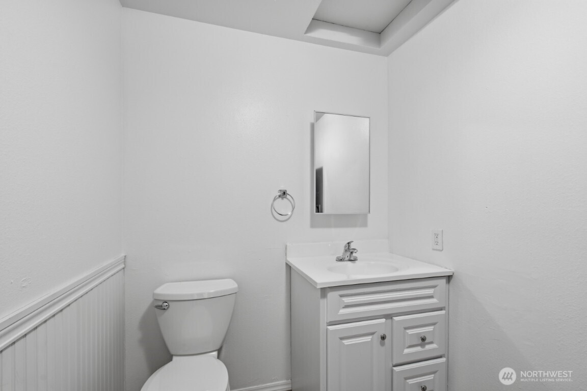 7909 218th Street Southwest, Unit 4 Edmonds, WA 98026 - Photo 16 of 20 Gallery Image 16