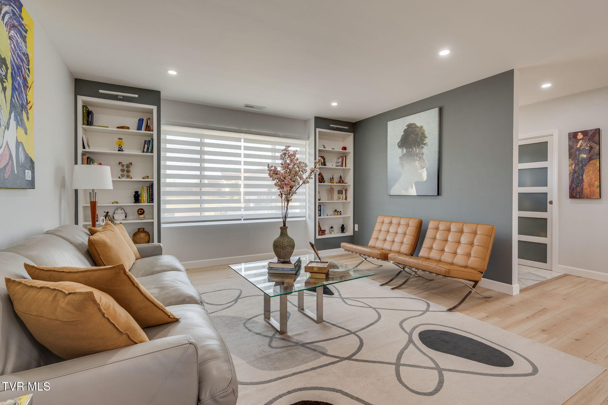 384 Anderson Street Limestone, TN 37681 - Photo 6 of 17 Living room