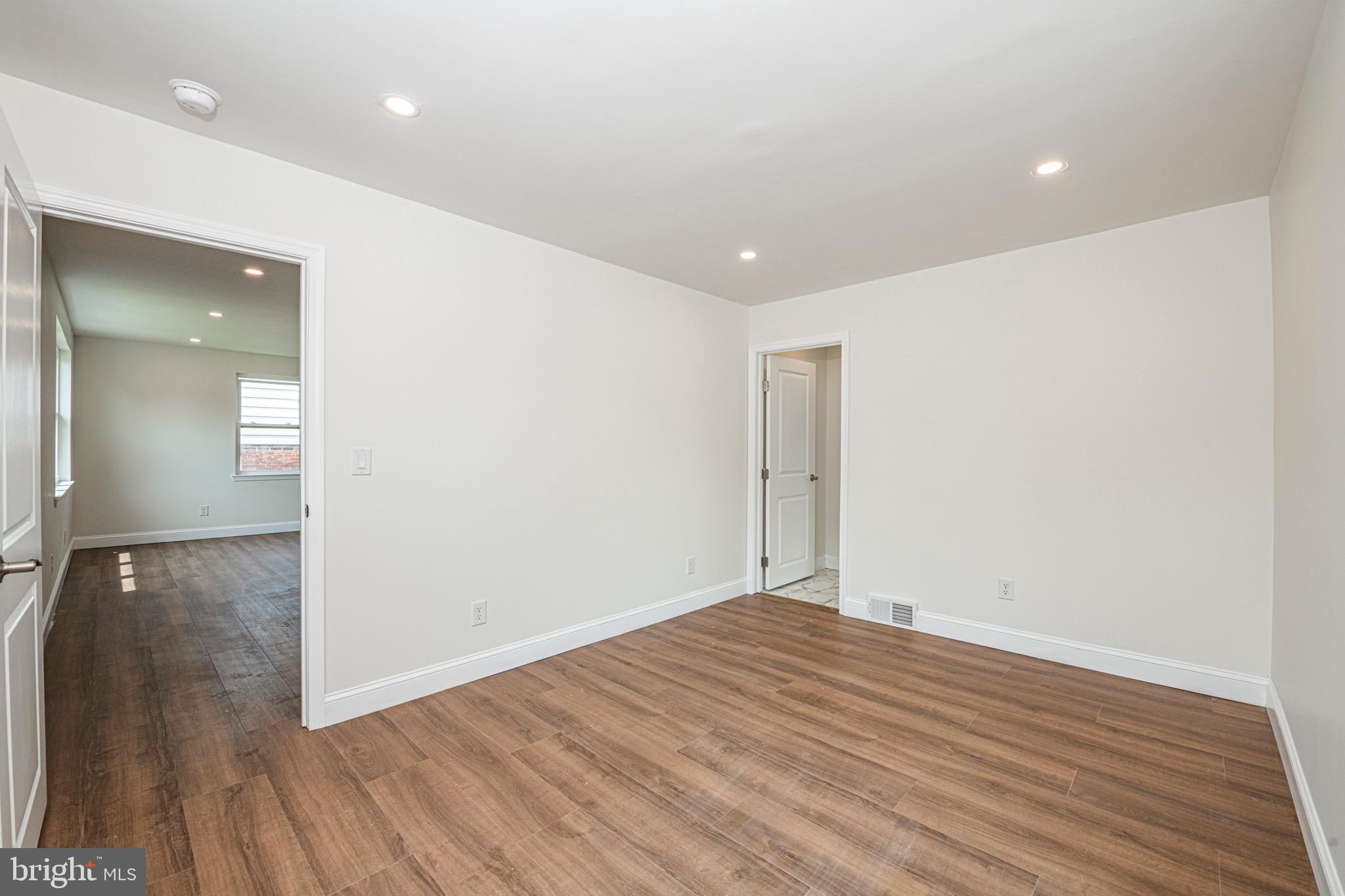 142 Wyndmoor Road Havertown, PA 19083 - Photo 9 of 35