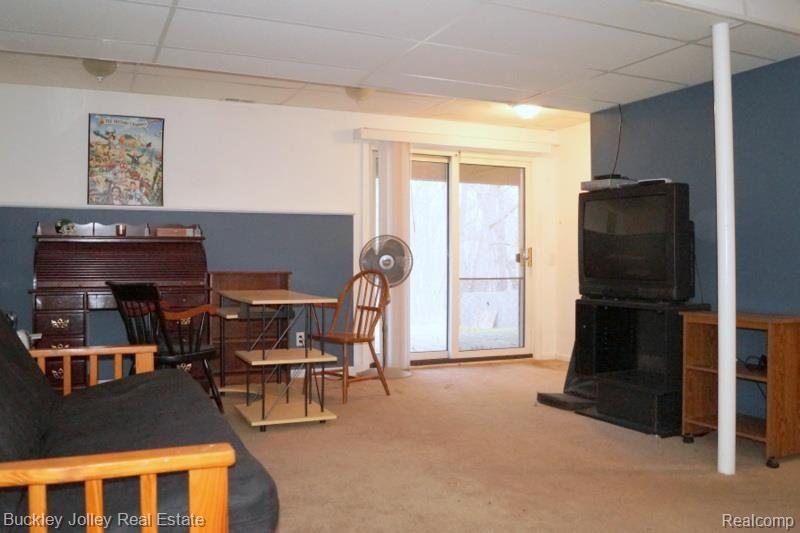5009 Culver Road Brighton, MI 48114 - Photo 13 of 17 Walk-Out Access