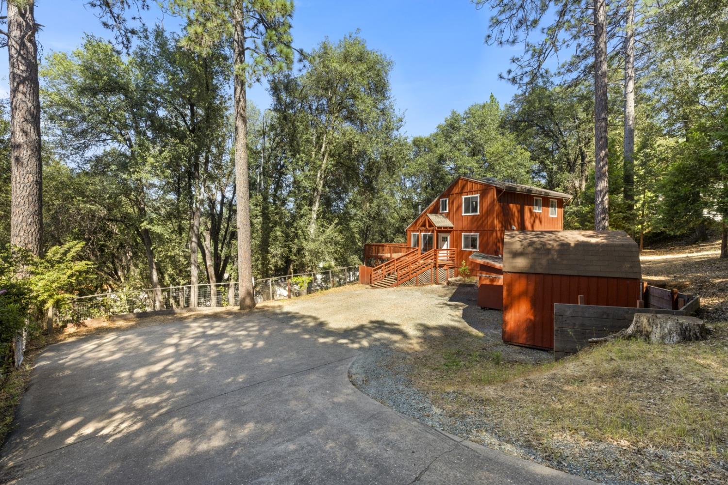 14036 Hilltop Road Pine Grove, CA 95665 - Photo 4 of 45