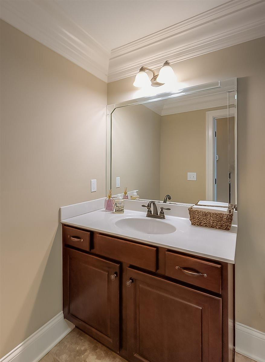 1135 Richmond Road Lexington, KY 40502 - Photo 17 of 52 Photo 17