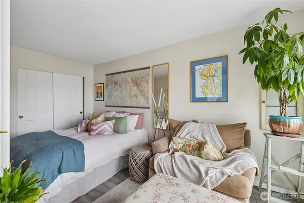 $2,850 | 2354 Yale Ave. E., Unit 302, Seattle, WA 98102