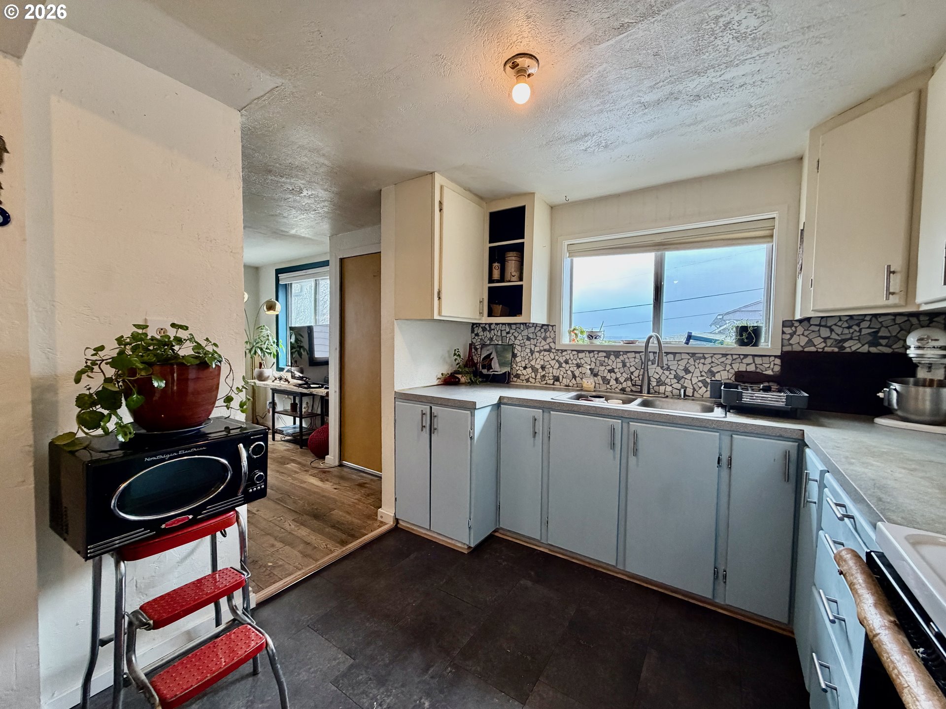 589 Rivington Street Astoria, OR 97103 - Photo 6 of 39 2nd Residence