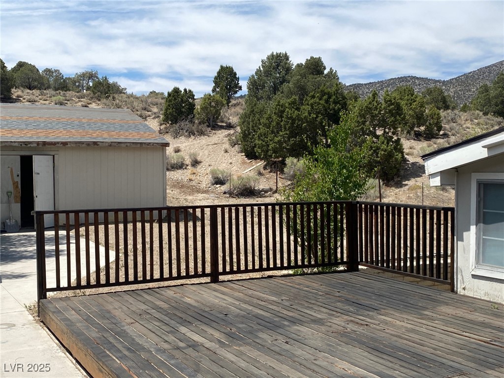 27 Carson Court Ely, NV 89301 - Photo 19 of 22 Deck with a mountain view