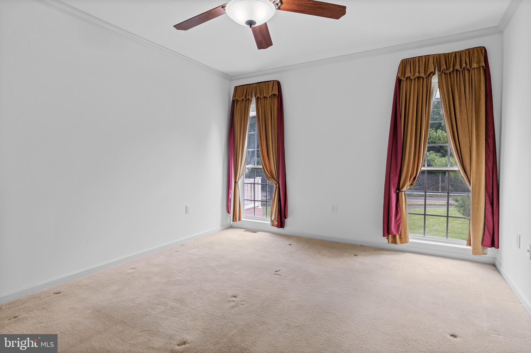 815 Geranium Drive Warrington, PA 18976 - Photo 13 of 33 an empty room with windows and closet