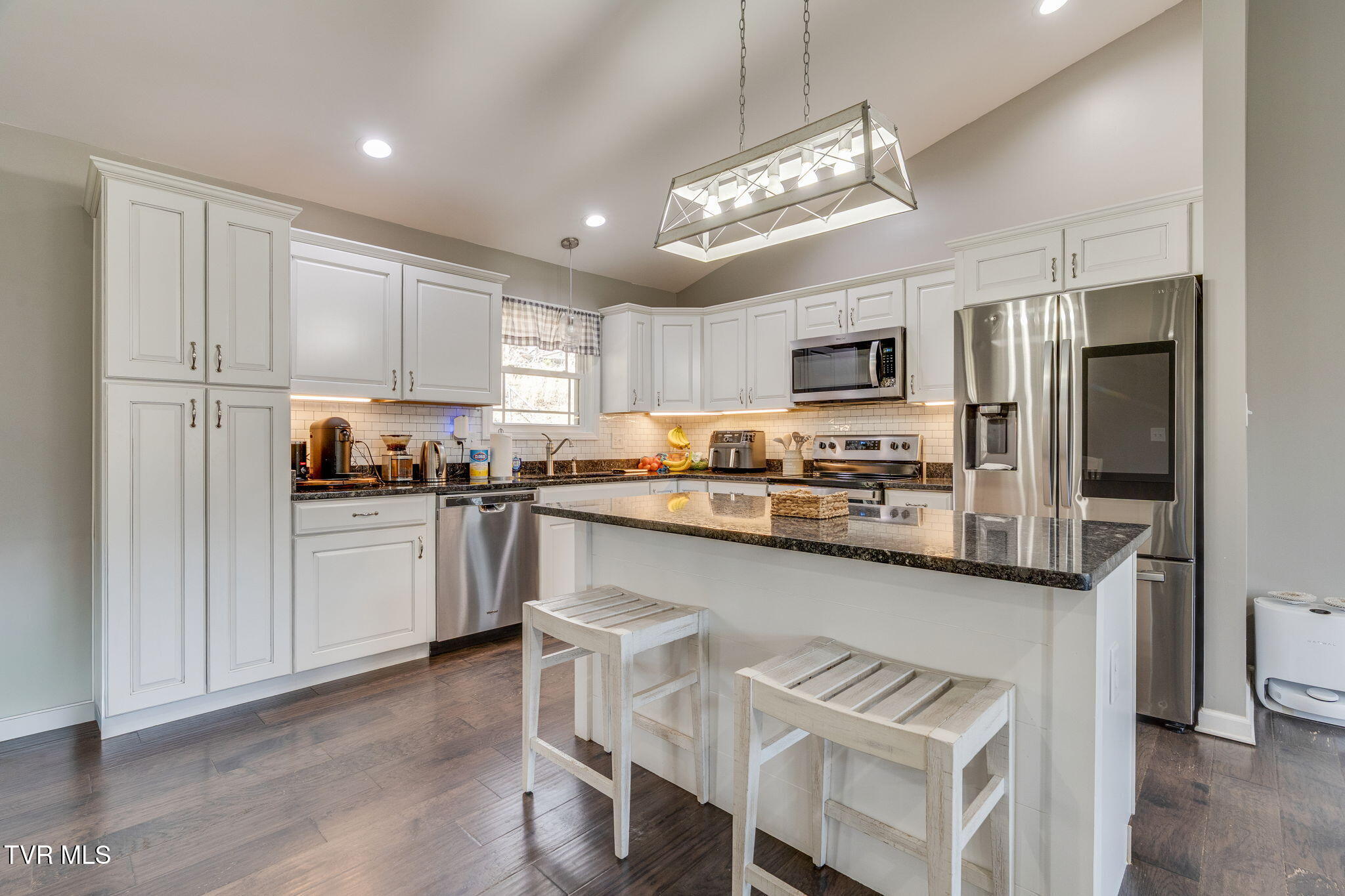 861 Cedar Branch Road Kingsport, TN 37664 - Photo 13 of 41 010