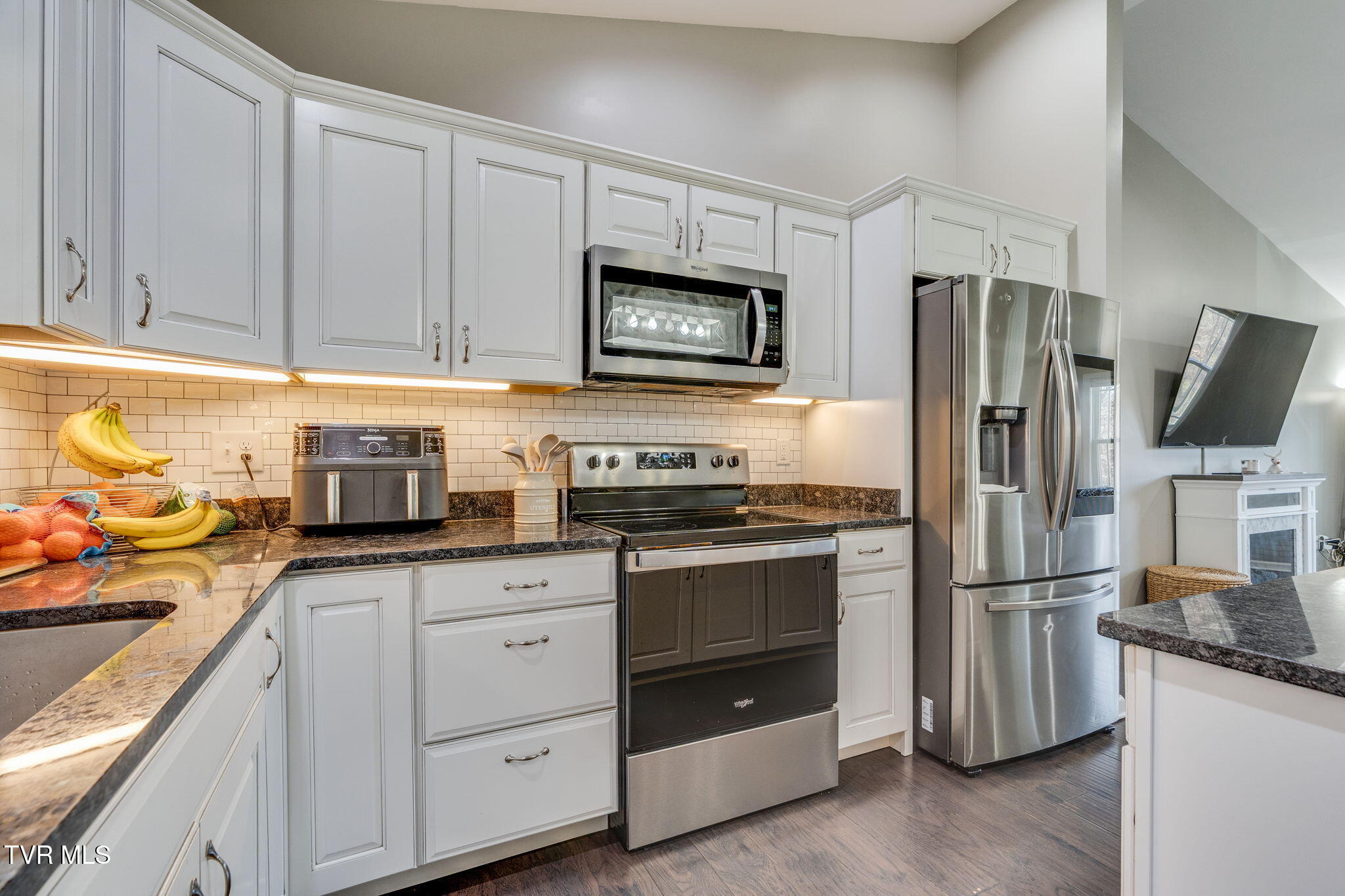 861 Cedar Branch Road Kingsport, TN 37664 - Photo 16 of 41 013