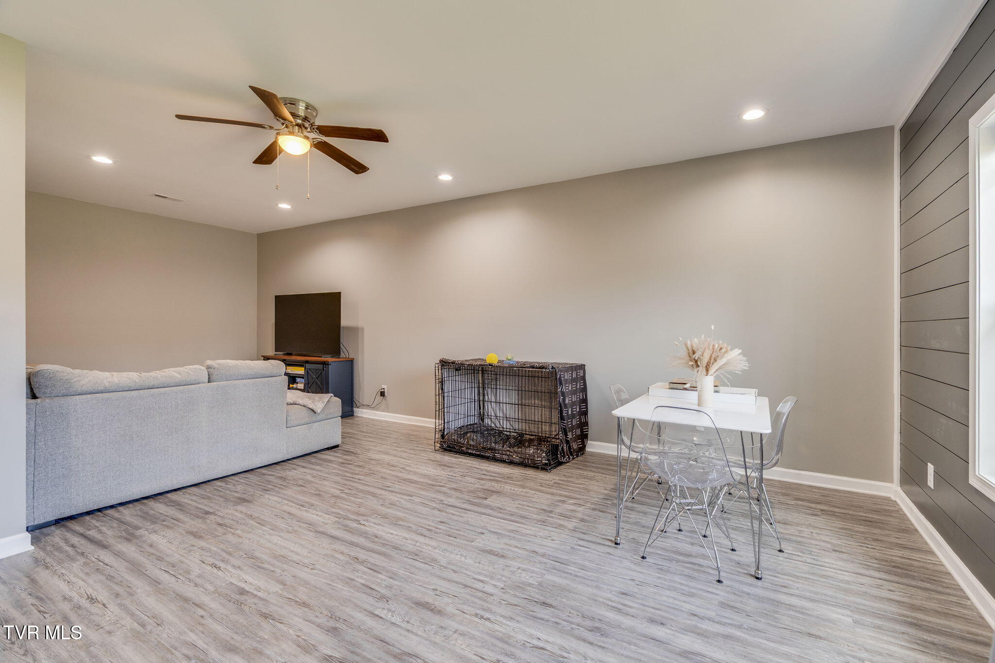 861 Cedar Branch Road Kingsport, TN 37664 - Photo 28 of 41 025