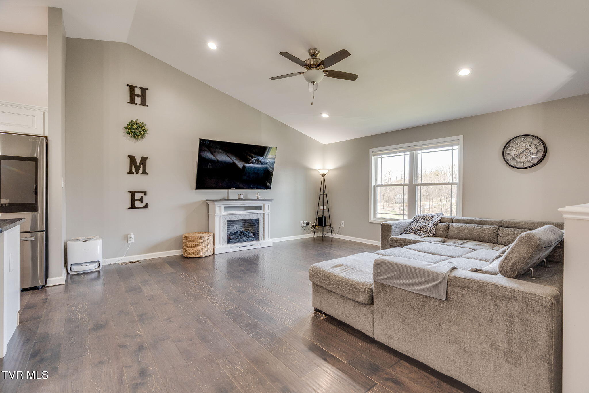 861 Cedar Branch Road Kingsport, TN 37664 - Photo 8 of 41 005