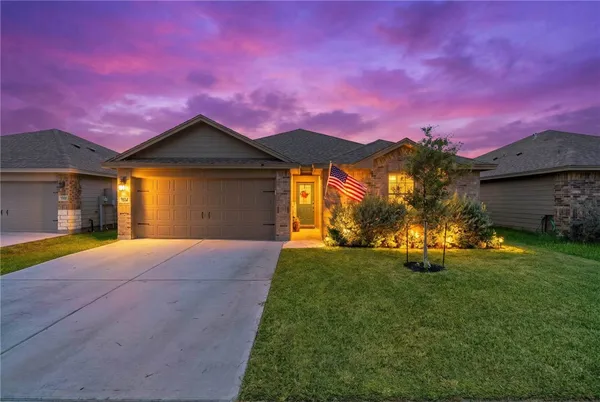 $258,900 | 104 Silas Street, Sinton, TX 78387