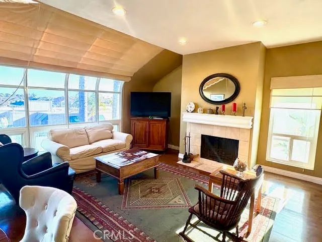 $1,150,000 | 3299 Tempe Drive, Huntington Beach, CA 92649