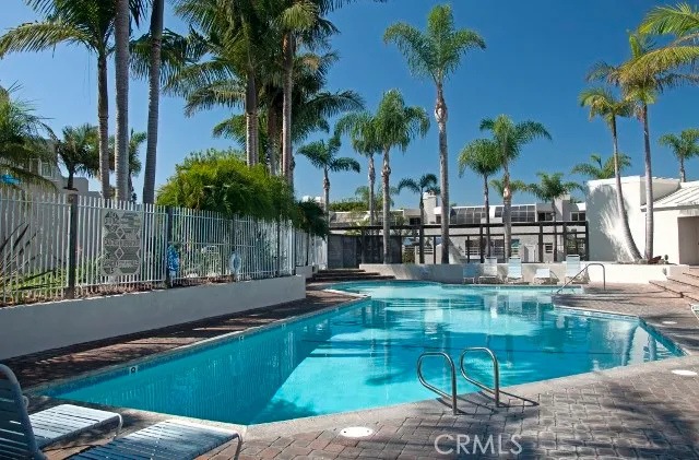 $1,150,000 | 3299 Tempe Drive, Huntington Beach, CA 92649