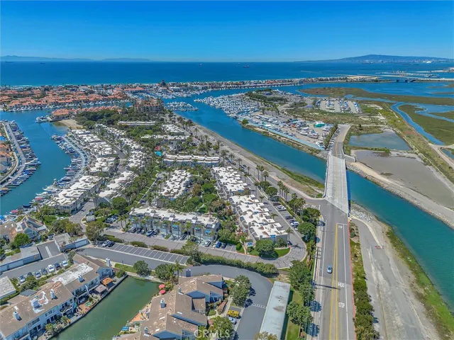 $1,150,000 | 3299 Tempe Drive, Huntington Beach, CA 92649