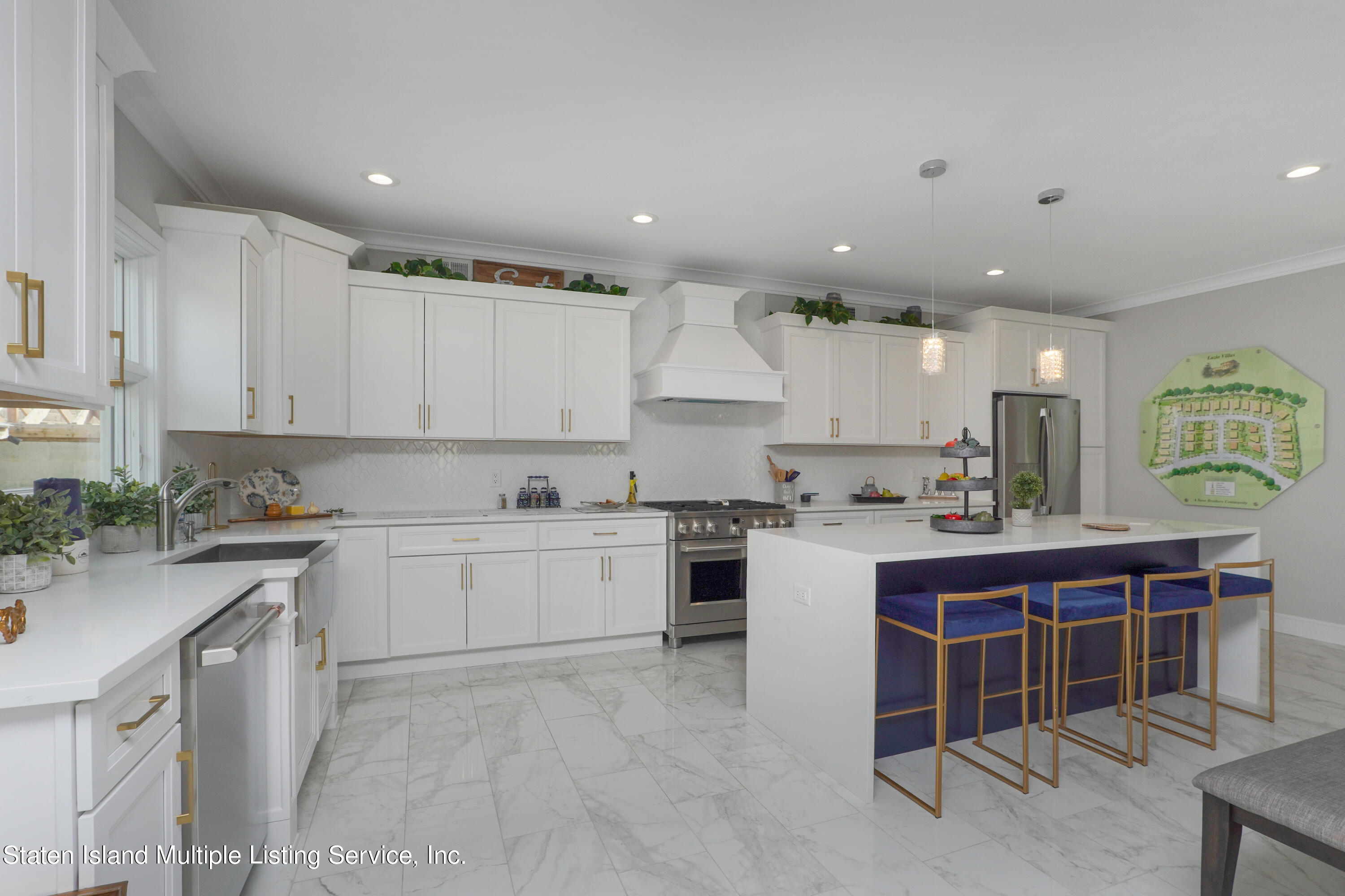 21 Torrice Loop Staten Island, NY 10309 - Photo 12 of 51 Photo Jan 04 2019, 4 40 39 PM