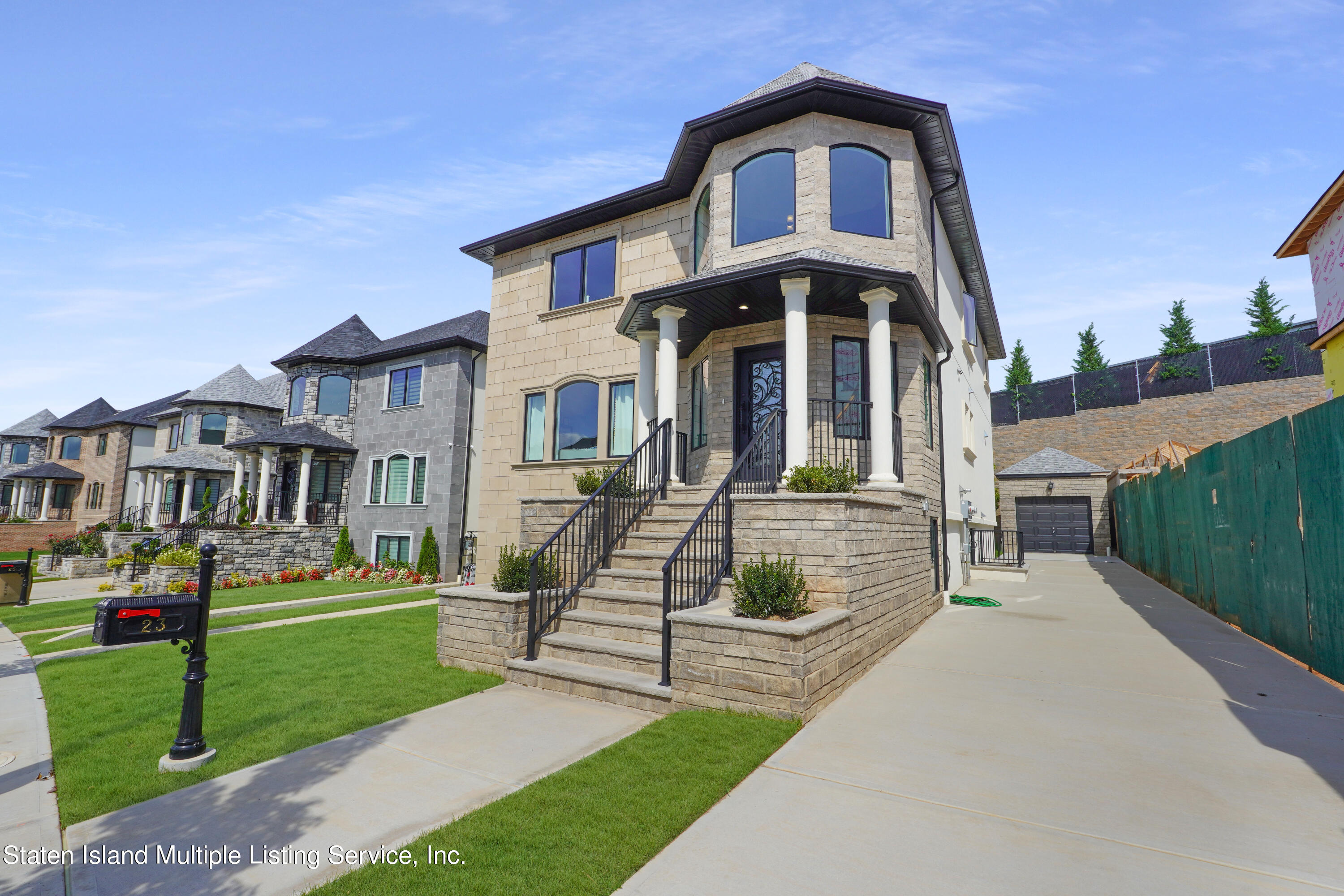 21 Torrice Loop Staten Island, NY 10309 - Photo 2 of 51 Photo Jan 04 2019, 5 10 13 PM (1)