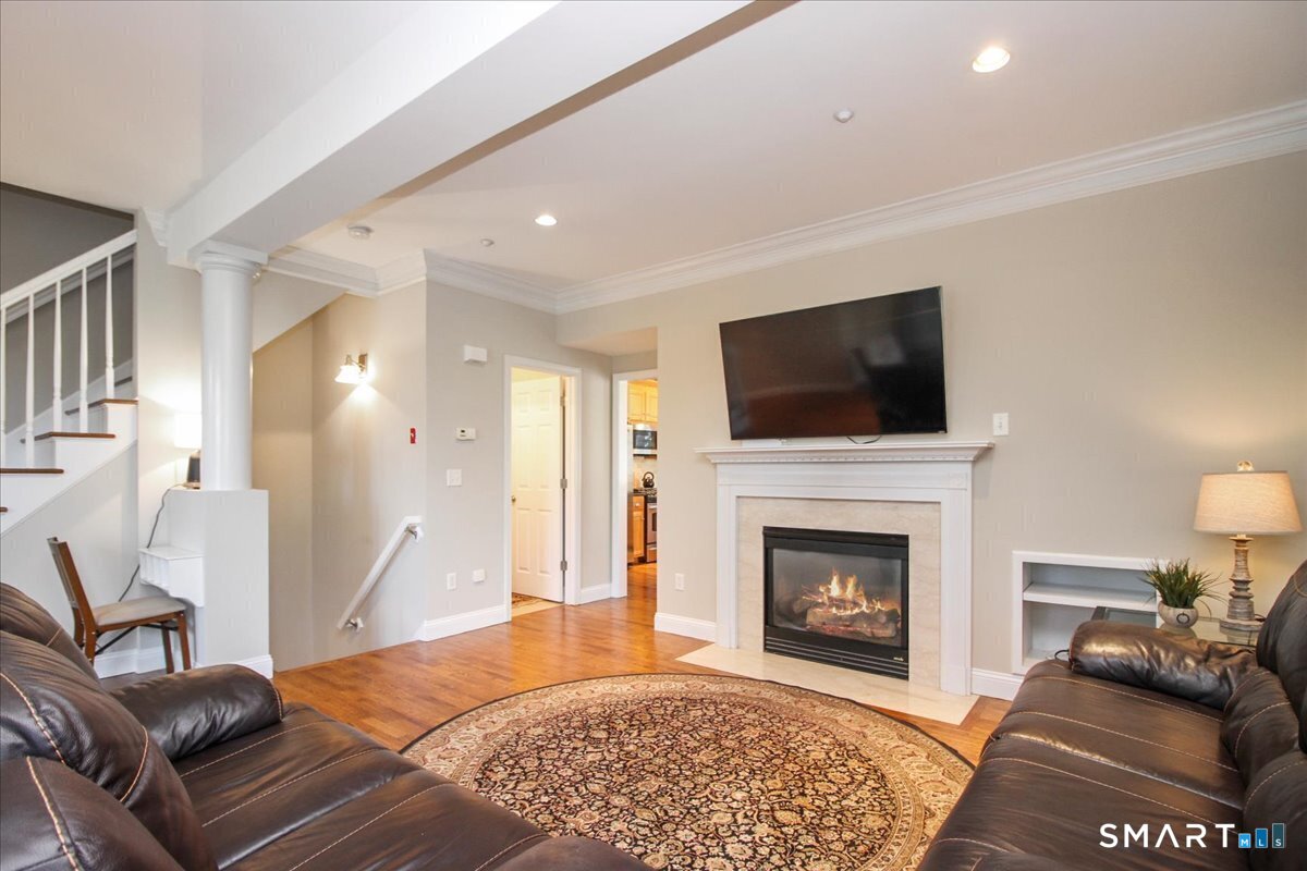 6 Partridge Lane, Unit 6 Farmington, CT 06032 - Photo 4 of 40
