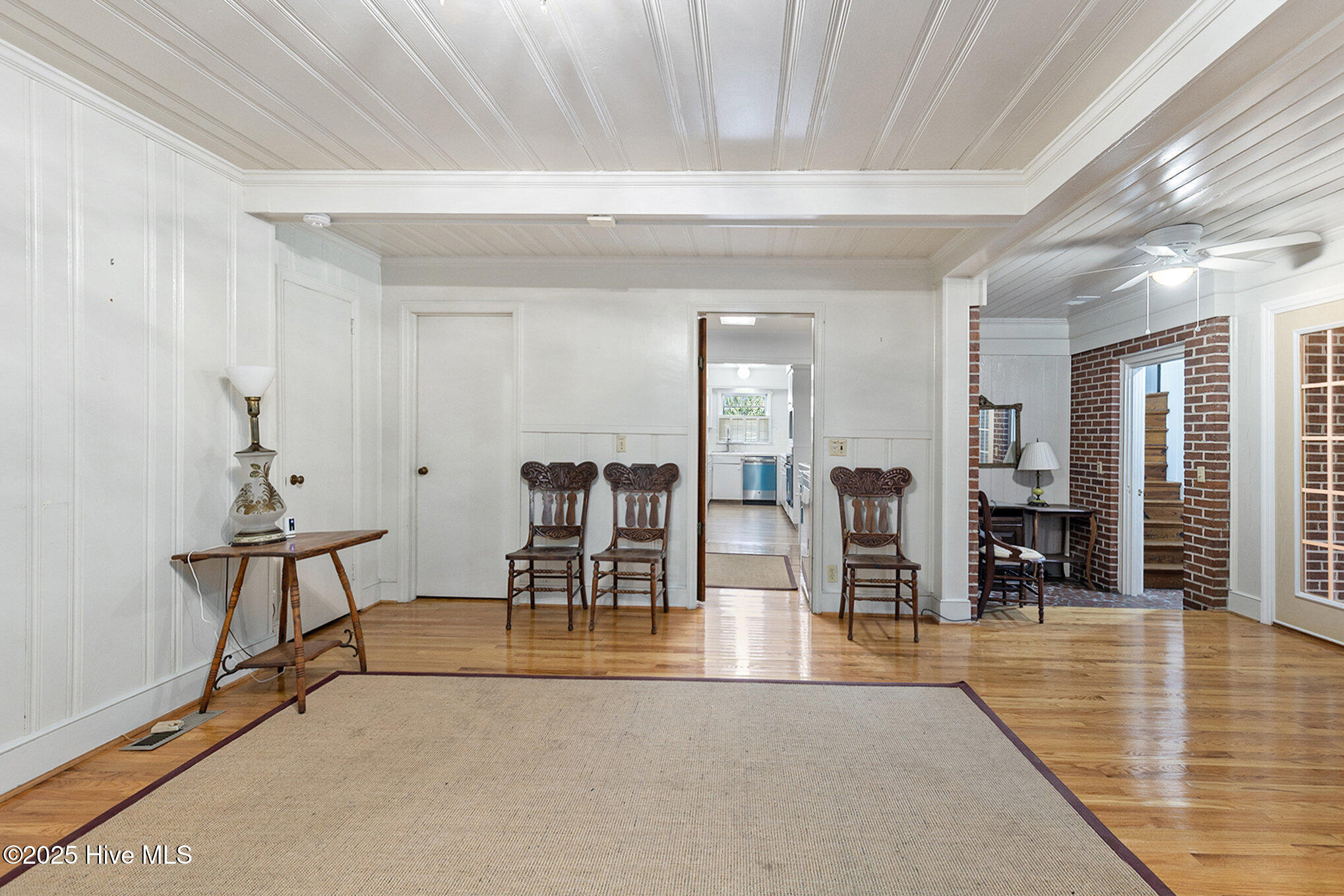 211 Pireway Road Tabor City, NC 28463 - Photo 18 of 46 Living Room